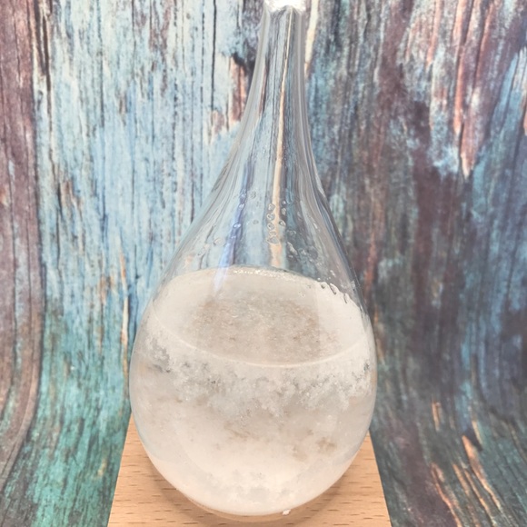 Beautiful glass water drop weather forecaster - Picture 8 of 12